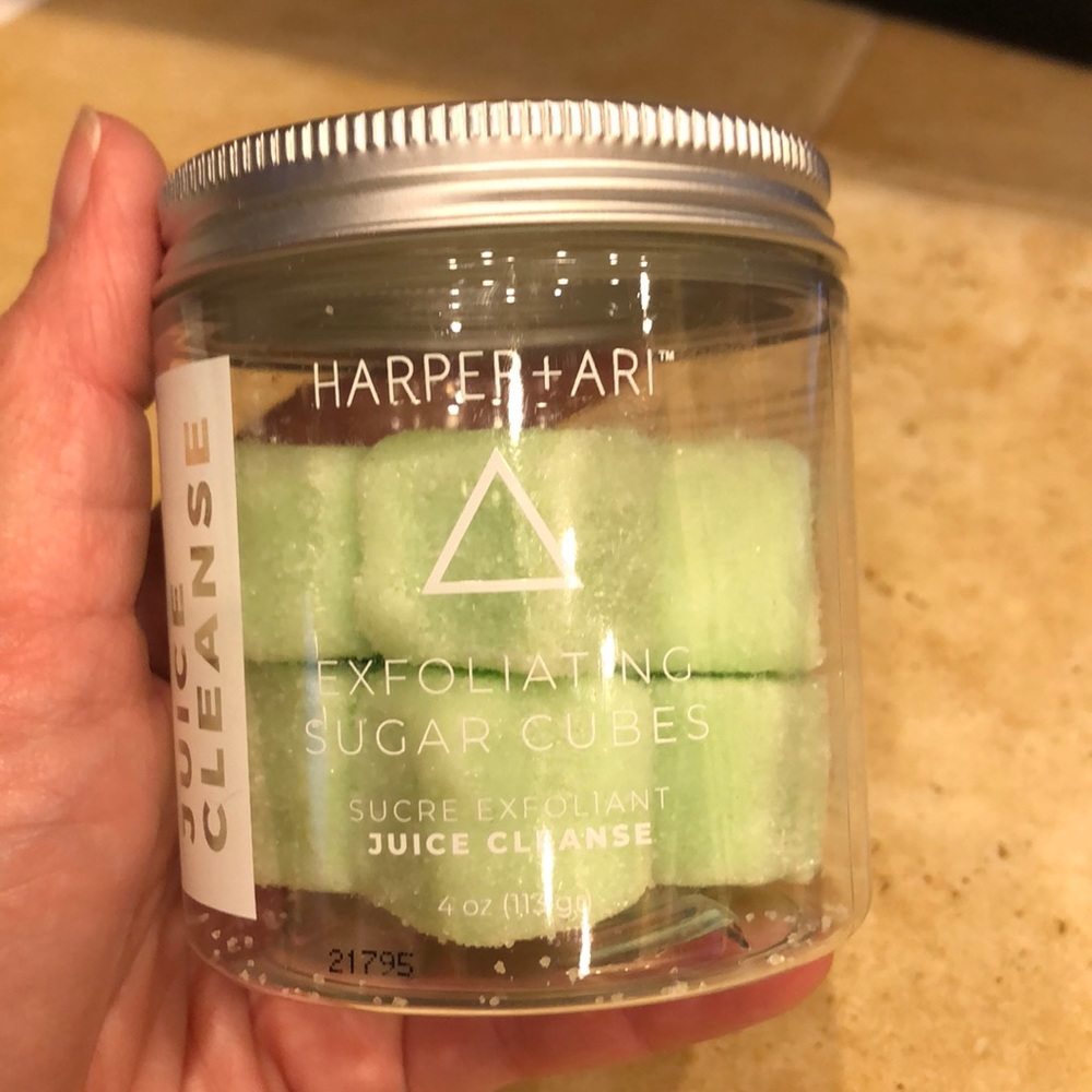 Exfoliating sugar cubes